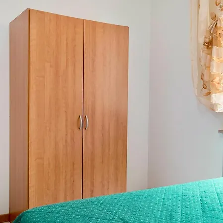 M321 - Marcelli, Villetta A Schiera A 700 Metri Dal Mare Apartment *